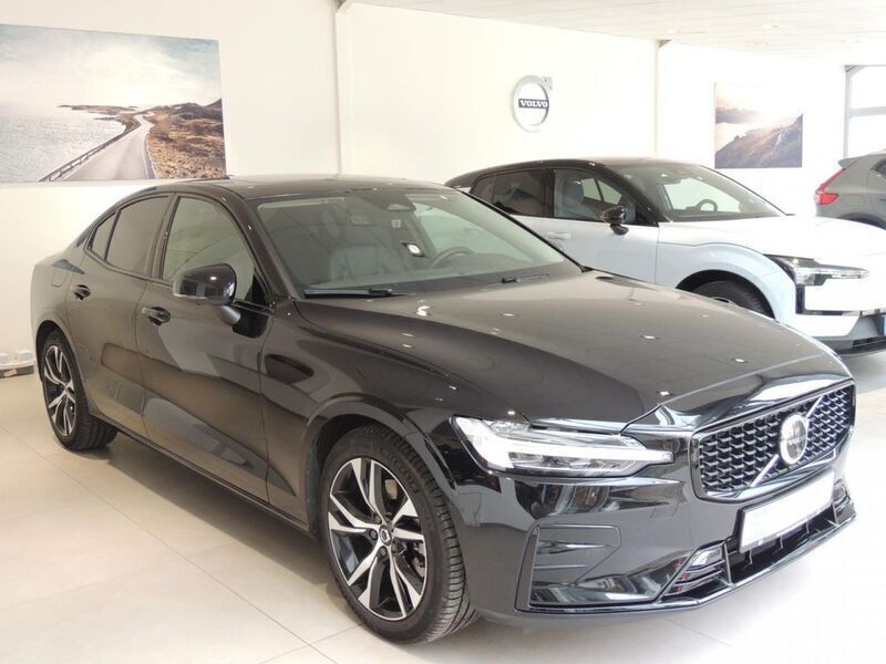 Schwarz Gebraucht 2023 Volvo S60 Plus Limousine | 35.950 € (Fairer Preis) - Bild 1/4
