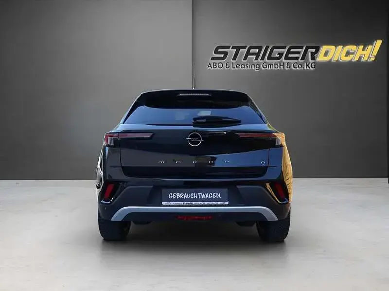 Gebraucht Opel Mokka-e Ultimate 100 kW (136 PS) 2023 Schwarz SUV