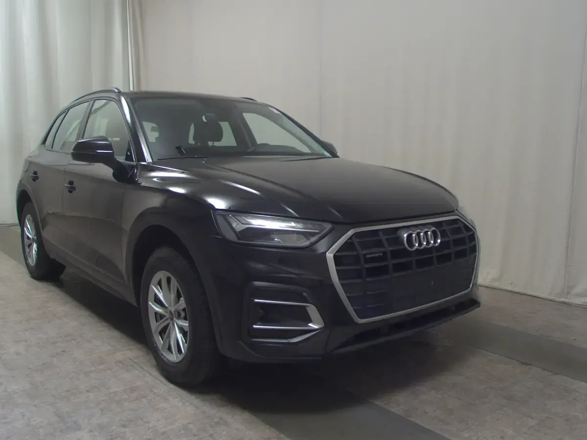 Gebraucht Audi Q5 Business 204 PS (150 kW) 2020 Schwarz SUV