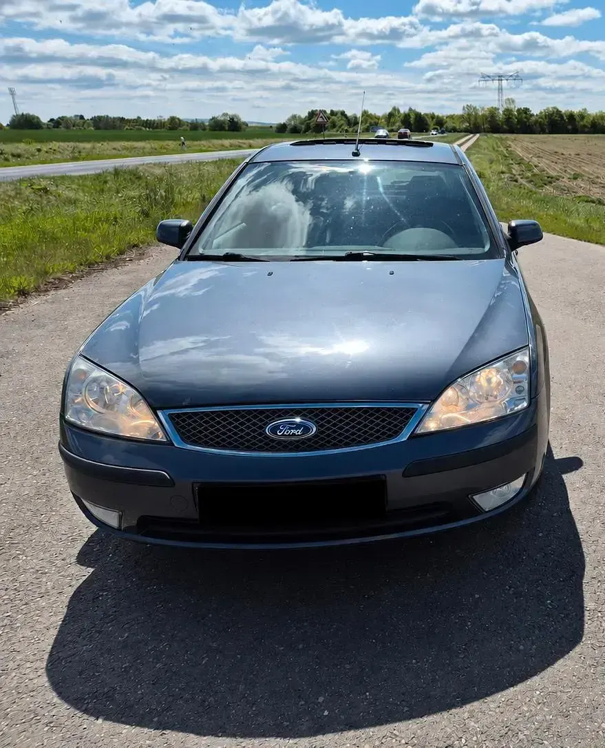 Gebraucht Ford Mondeo 125 PS (91 kW) 2005 Grau Limousine