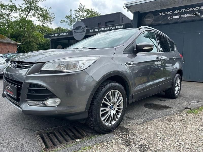 Grau Gebraucht 2014 Ford Kuga Titanium SUV | 11.300 € (Fairer Preis) - Bild 1/4