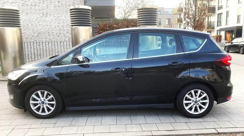 Gebraucht Ford C-MAX Titanium 125 PS (91 kW) 2017 Schwarz Van / Kleinbus