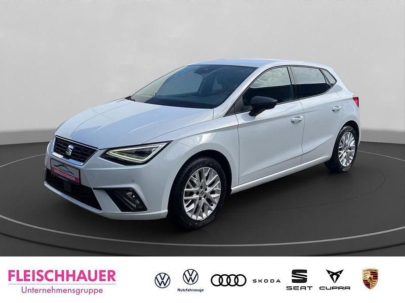 Weiss Gebraucht 2024 Seat Ibiza FR Limousine | 18.480 € (Guter Preis) - Bild 1/4