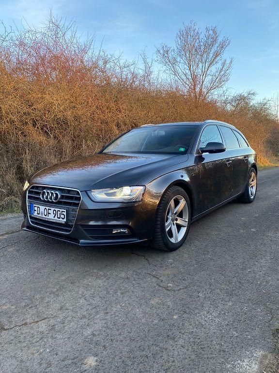 Gebraucht Audi A4 Ambition 150 PS (110 kW) 2014 Schwarz Kombi