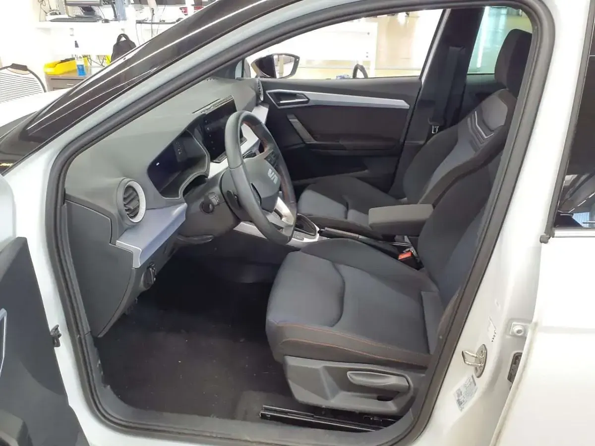 Gebraucht Seat Arona FR 116 PS (85 kW) 2025 Weiß SUV
