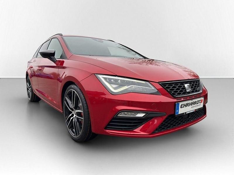 Gebraucht Seat Leon 4Drive 300 PS (220 kW) 2018 Rot Limousine