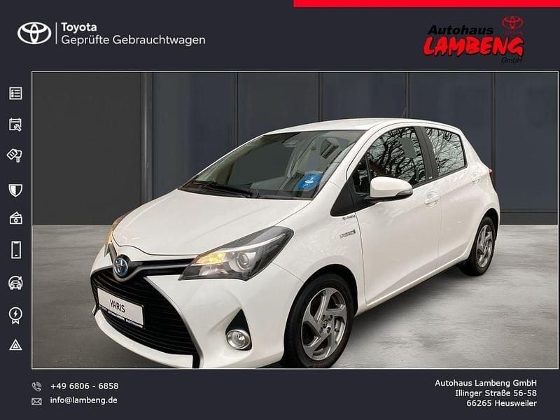 Weiß Gebraucht 2017 Toyota Yaris Hybrid Edition-S Limousine | 11.990 € (Fairer Preis) - Bild 1/4