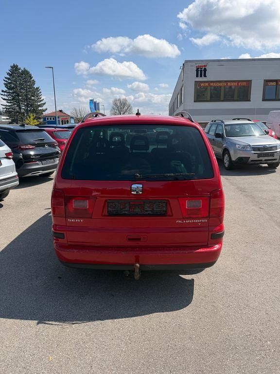 Gebraucht Seat Alhambra 131 PS (96 kW) 2004 Rot Van / Kleinbus