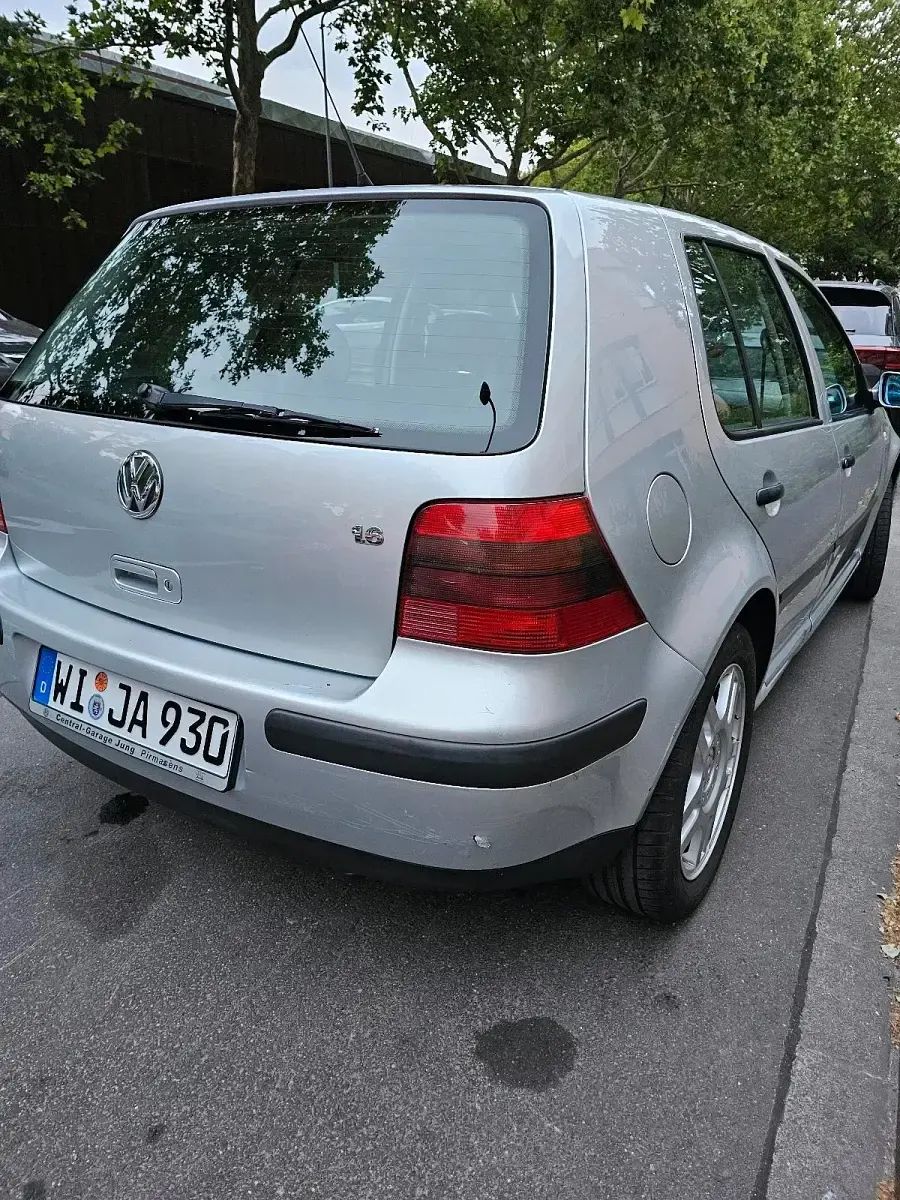 Gebraucht VW Golf IV 105 PS (77 kW) 2000 Grau Kleinwagen