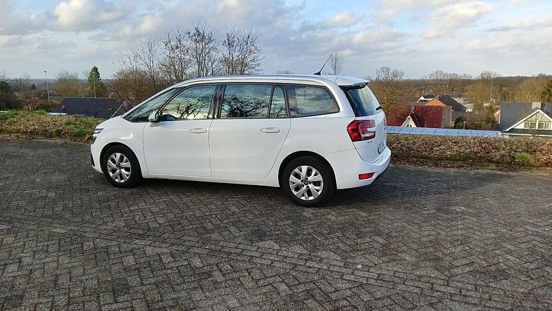 Weiß Gebraucht 2017 Citroën Grand C4 Picasso Van / Kleinbus | 6.600 € (Superpreis) - Bild 1/3