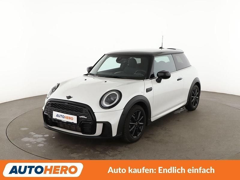 Gebraucht Mini John Cooper Works 136 PS (100 kW) 2023 Weiß Kleinwagen