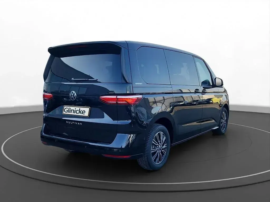 Neu VW Multivan 150 PS (110 kW) 2026 Deep black perleffekt Van / Kleinbus