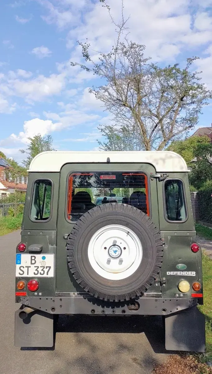 Gebraucht Land Rover Defender SE 122 PS (89 kW) 2008 Grün Kombi