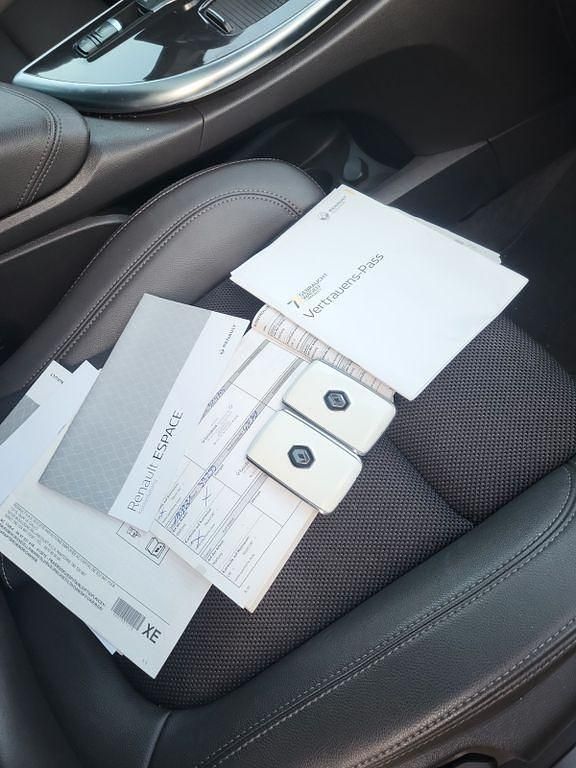 Gebraucht Renault Espace 200 PS (147 kW) 2019 Silber Van / Kleinbus