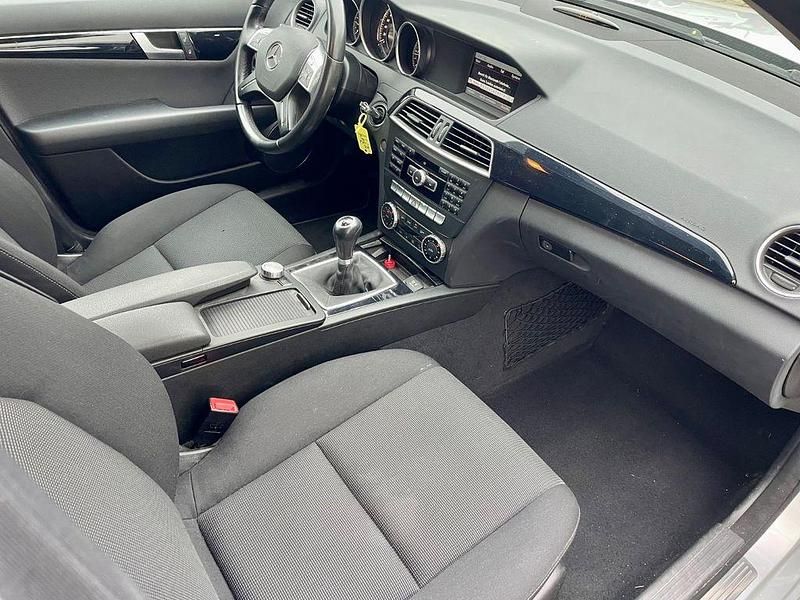 Gebraucht Mercedes C220 170 PS (125 kW) 2013 Silber Limousine