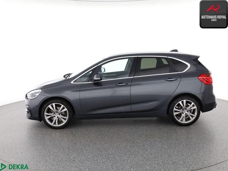 Gebraucht BMW 220 Active Tourer Luxury Line 178 PS (130 kW) 2020 Grau Van / Kleinbus