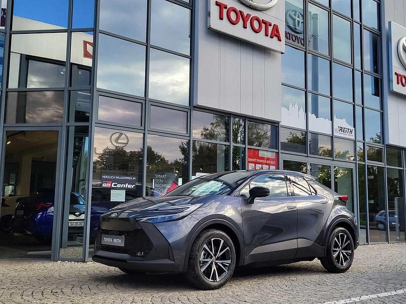 Grau Gebraucht 2024 Toyota C-HR SUV | 50.157 € - Bild 1/4
