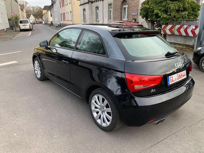 Gebraucht Audi A1 Ambition 122 PS (89 kW) 2013 Schwarz Kleinwagen