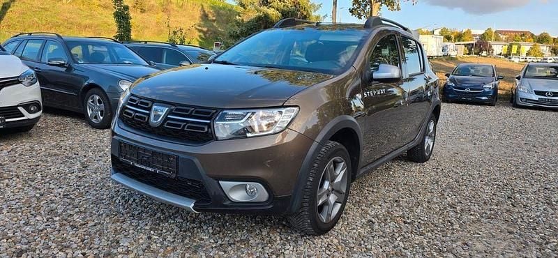 Braun Gebraucht 2019 Dacia Sandero Prestige Kleinwagen | 8.990 € (Guter Preis) - Bild 1/4