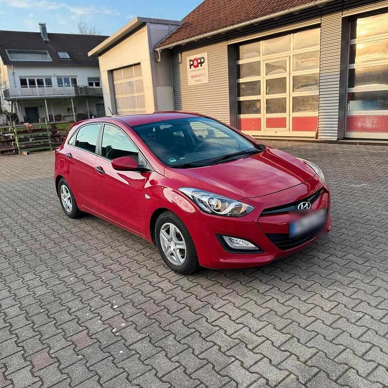 Gebraucht Hyundai i30 99 PS (72 kW) 2014 Limousine