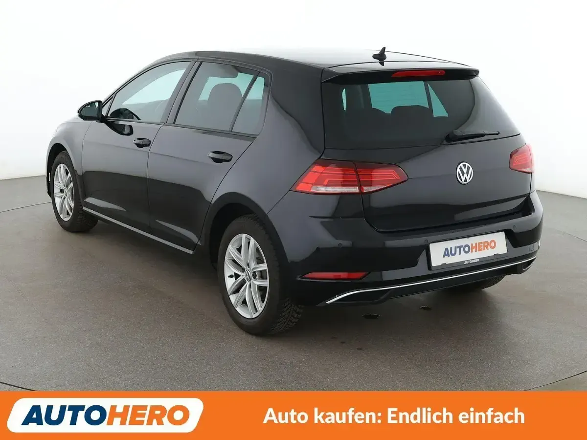 Gebraucht VW Golf VII Comfortline 150 PS (110 kW) 2017 Schwarz Limousine