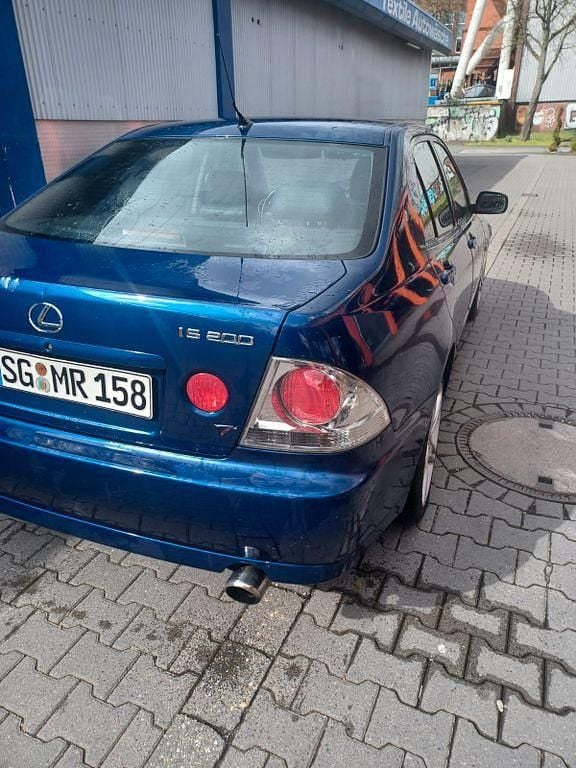 Gebraucht Lexus IS200 155 PS (114 kW) 1999 Blau Limousine