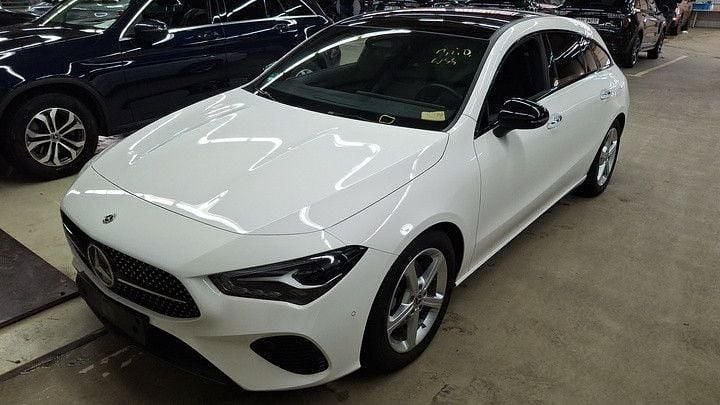Gebraucht Mercedes CLA220 Shooting Brake 190 PS (139 kW) 2023 Weiß Kombi