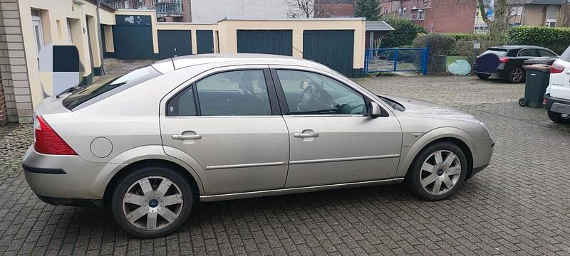 Gebraucht 2003 Ford Mondeo Ghia Limousine | 1.899 € (Teuer) - Bild 1/4