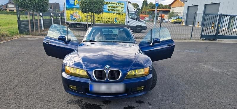 Blau Gebraucht 2000 BMW Z3 Cabrio | 5.500 € (Guter Preis) - Bild 1/4