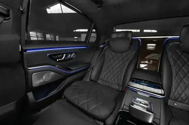 Gebraucht Mercedes S580 AMG line 503 PS (369 kW) 2022 Hightech silber Limousine