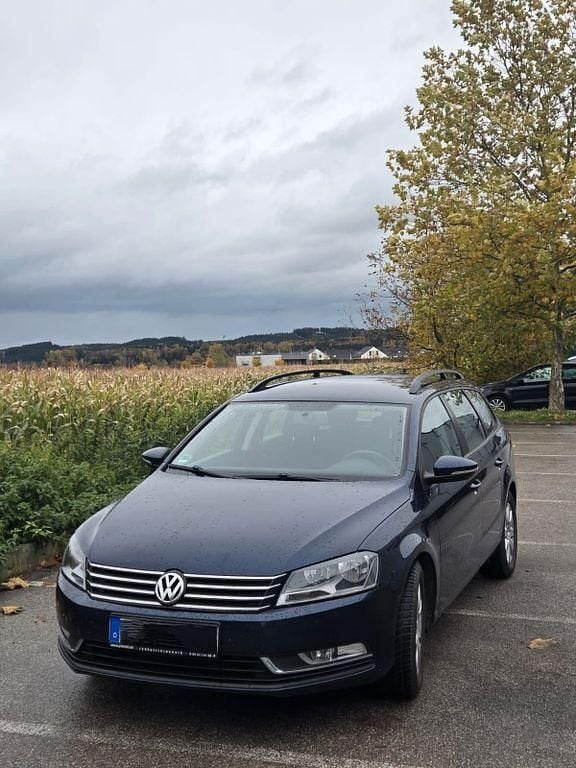 Blau Gebraucht 2012 VW Passat Kombi | 7.500 € (Fairer Preis) - Bild 1/4