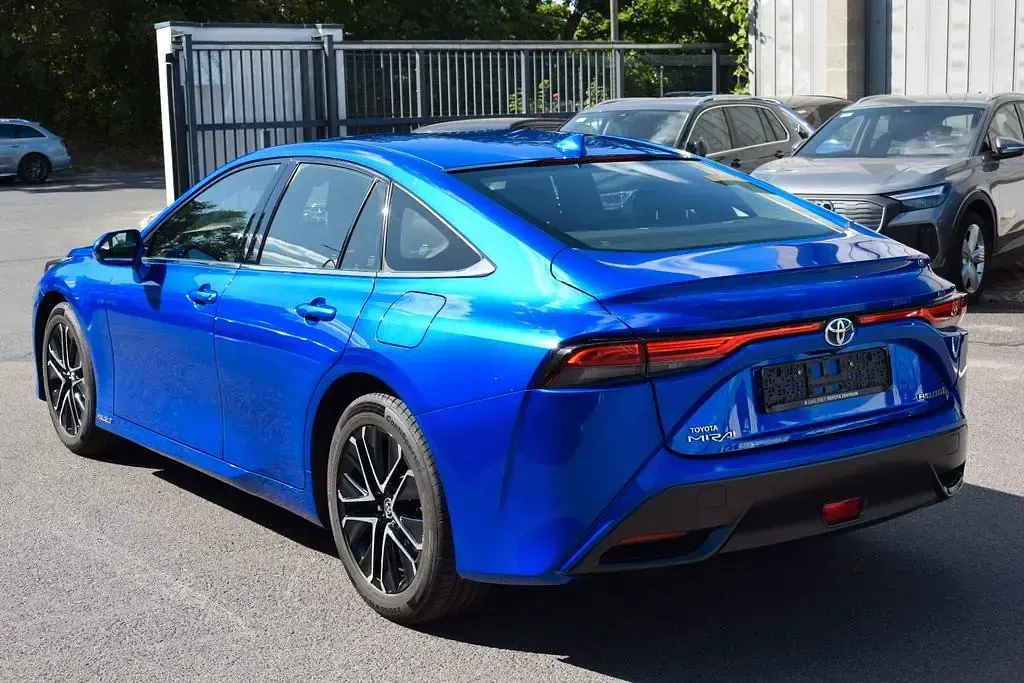 Gebraucht Toyota Mirai 182 PS (133 kW) 2021 Blau Limousine
