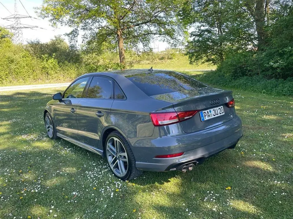 Gebraucht Audi A3 Sport 184 PS (135 kW) 2017 Grau Limousine
