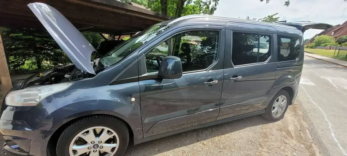 Gebraucht Ford Grand Tourneo Connect Titanium 150 PS (110 kW) 2015 Grau Van / Kleinbus