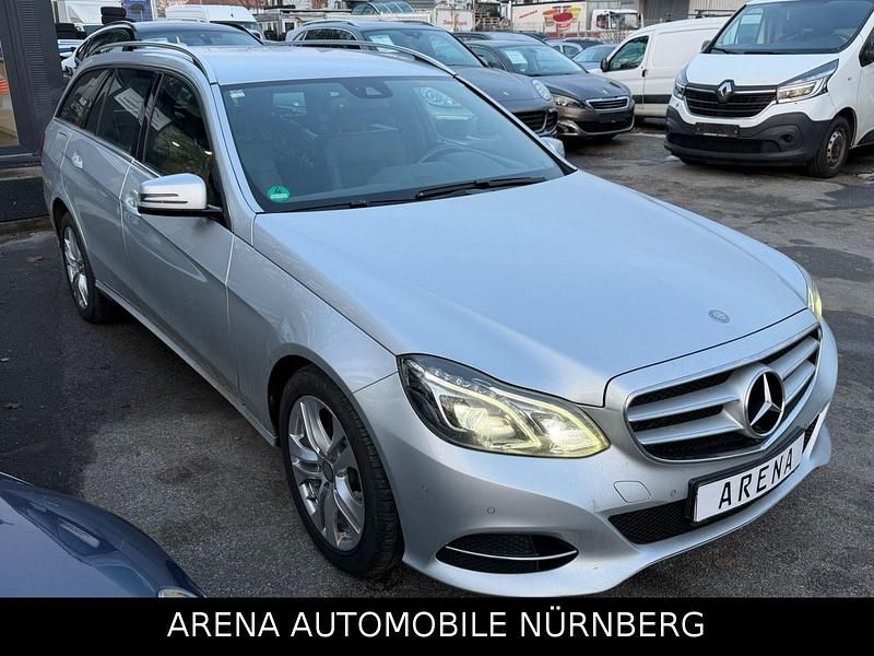Gebraucht Mercedes E220 Avantgarde 170 PS (125 kW) 2015 Silber Kombi