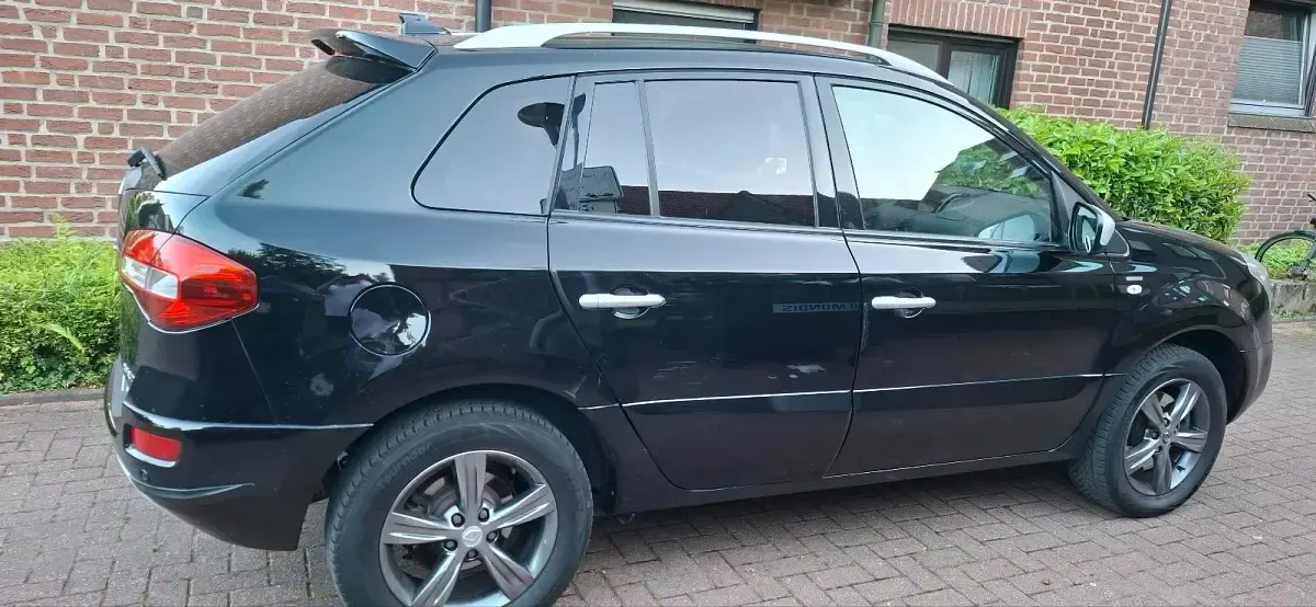 Używany Renault Koleos 150 KM (110 kW) 2011 Czarny SUV
