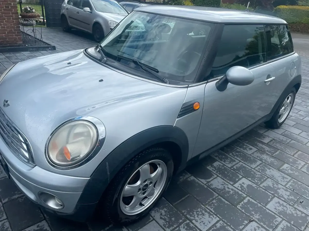 Gebraucht Mini Cooper 122 PS (89 kW) 2010 Silber Kleinwagen