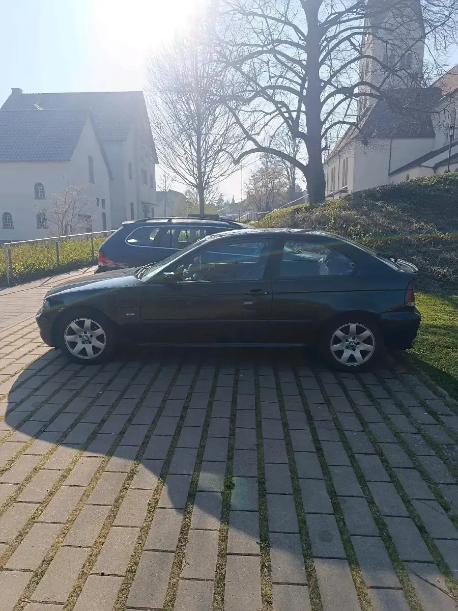 Gebraucht BMW 316 Compact 116 PS (85 kW) 2004 Schwarz Kleinwagen