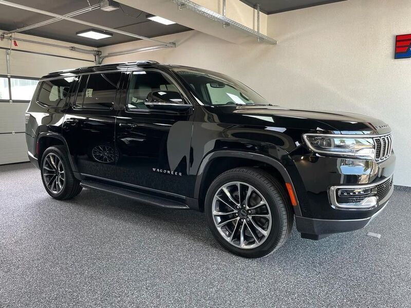 Schwarz metallic Gebraucht 2022 Jeep Wagoneer SUV | 89.600 € - Bild 1/4
