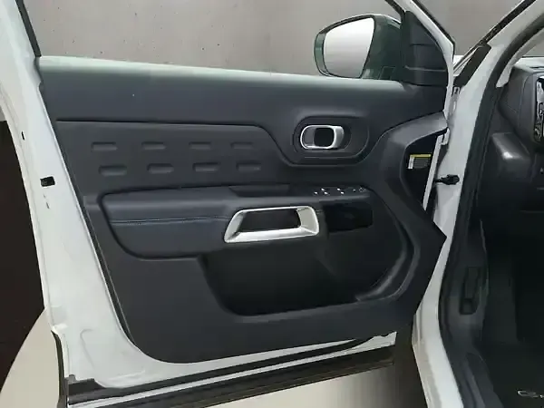 Gebraucht Citroën C5 Aircross 136 PS (100 kW) 2024 Weiss banquise / typ aussenverkleidung spiegel flach standard SUV