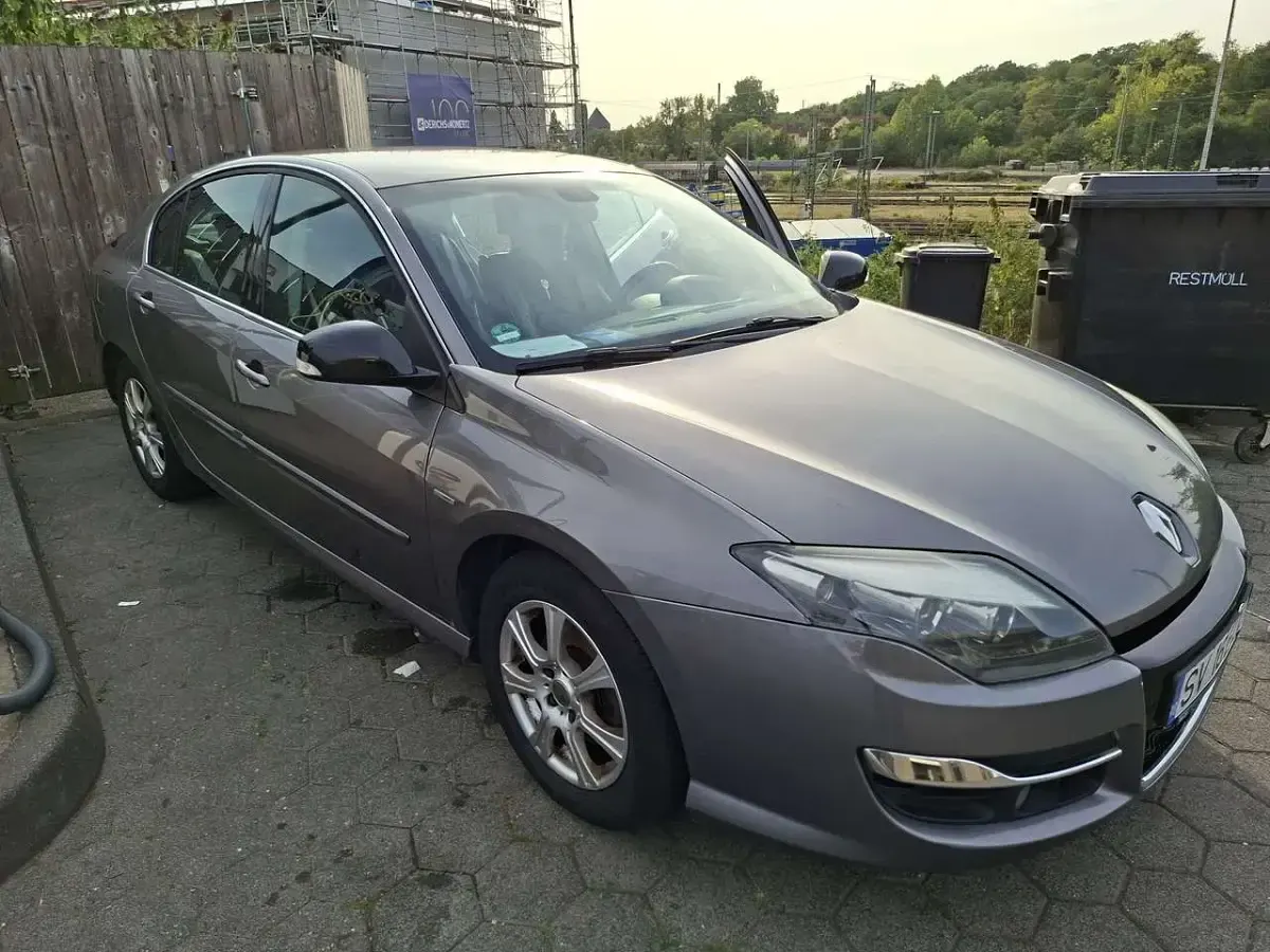 Gebraucht Renault Laguna III Bose Edition 131 PS (96 kW) 2013 Limousine