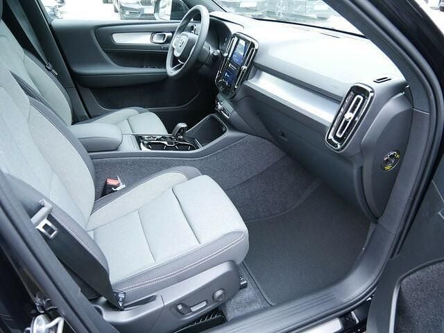 Gebraucht Volvo XC40 Plus 197 PS (144 kW) 2024 Onyx schwarz SUV