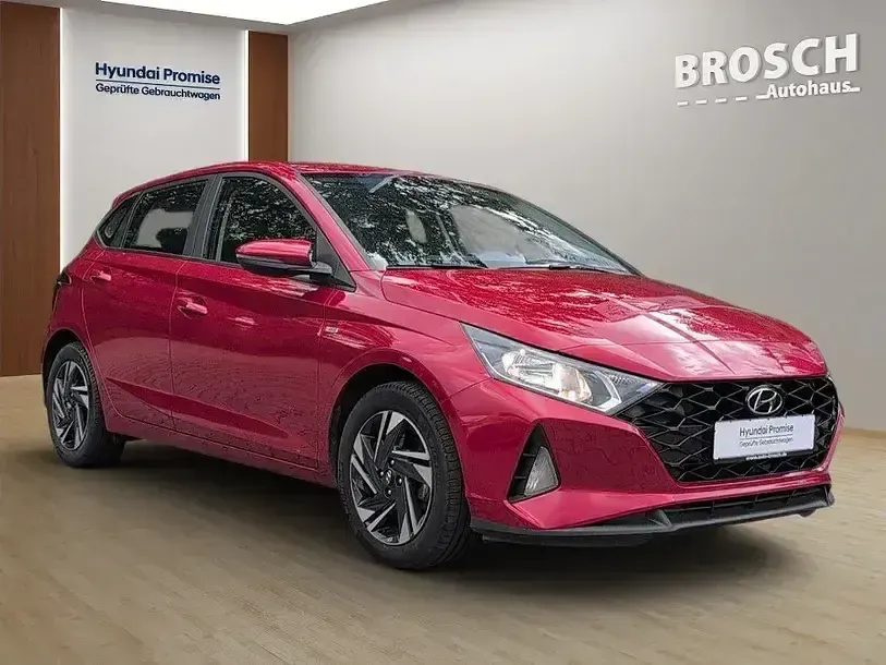 Gebraucht Hyundai i20 Trend 101 PS (74 kW) 2022 Rot Kleinwagen