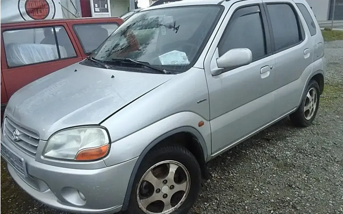 Usata Suzuki Ignis 85 CV (62 kW) 2003 Argento Utilitaria