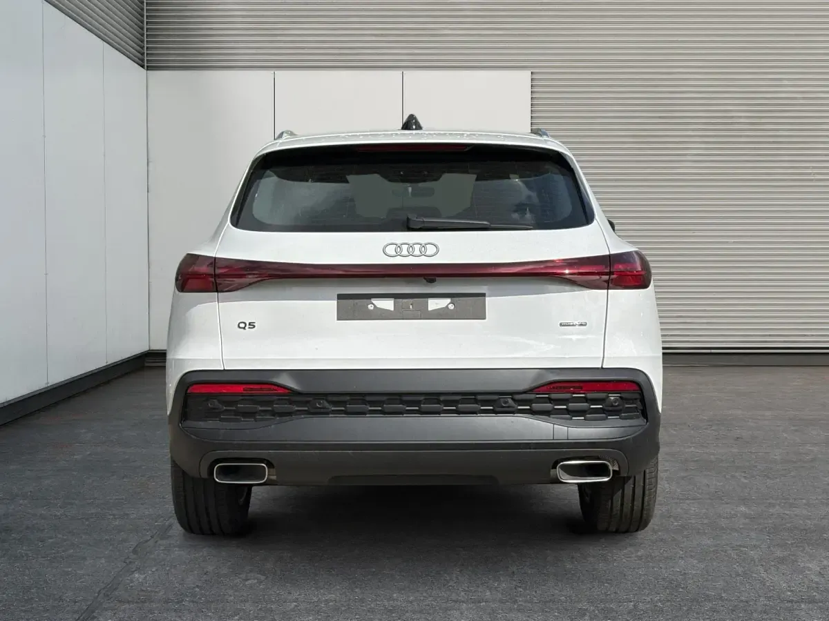 Neu Audi Q5 Basis 204 PS (150 kW) 2026 Arkonaweiß SUV