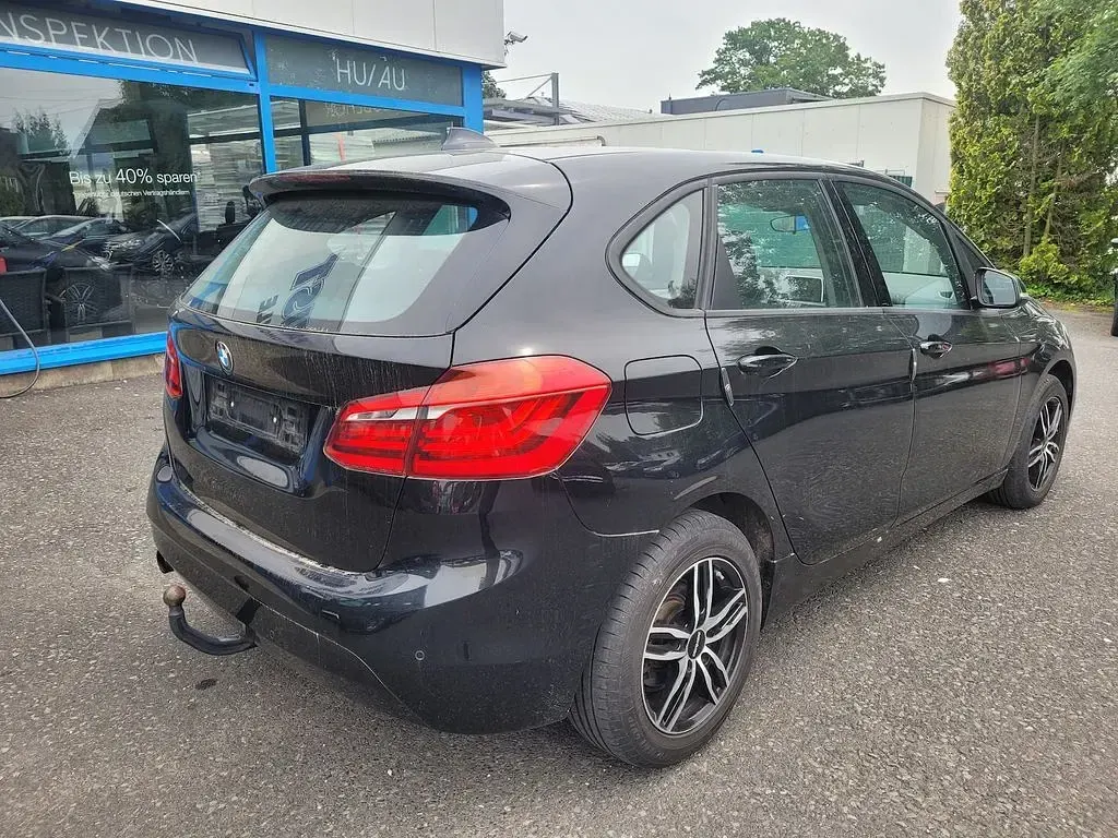 Gebraucht BMW 218 Active Tourer 136 PS (100 kW) 2015 Schwarz Van / Kleinbus