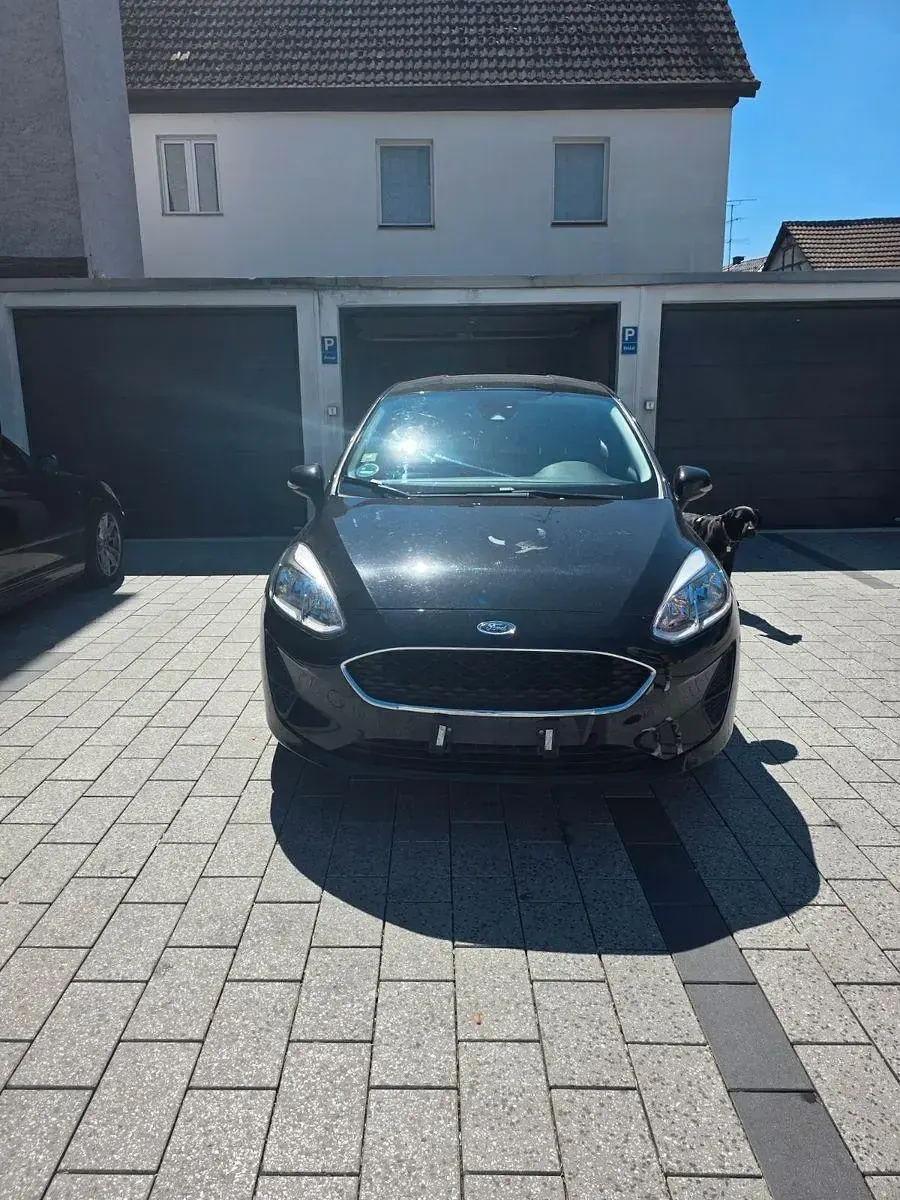 Gebraucht Ford Fiesta Trend 86 PS (63 kW) 2018 Schwarz Kleinwagen