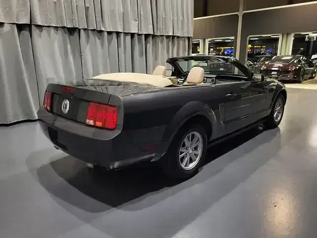 Gebraucht Ford Mustang 212 PS (155 kW) 2007 Grau Cabrio
