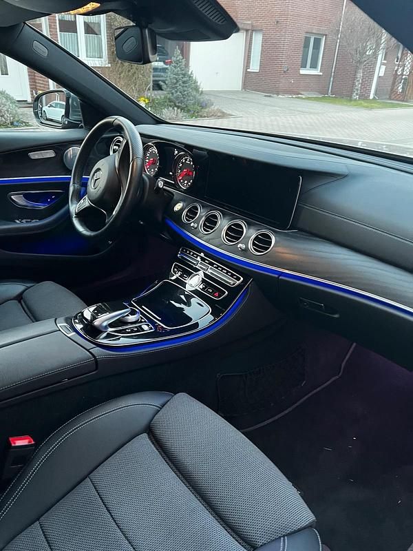 Gebraucht Mercedes E250 Avantgarde 211 PS (155 kW) 2017 Grau Kombi