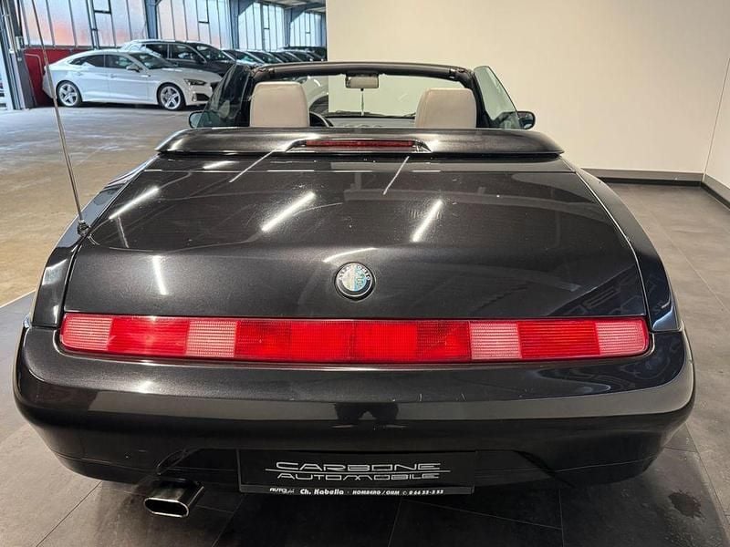 Gebraucht Alfa Romeo Spider 150 PS (110 kW) 2002 Schwarz rockabilly/pergusa/bod Cabrio